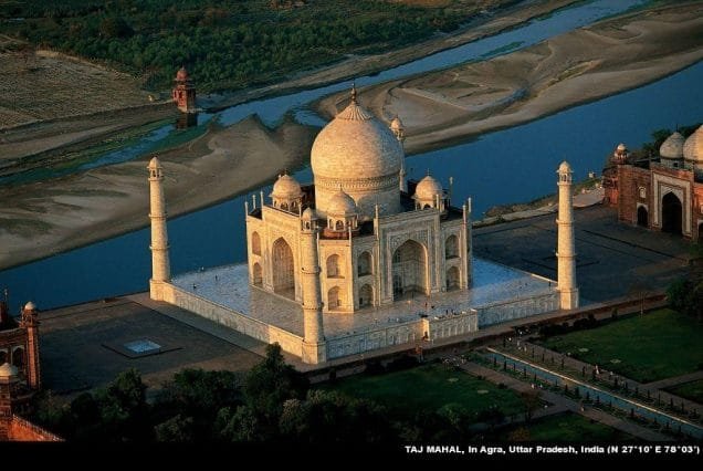 Vibrant Agra, Taj Mahal & F.Sikri 4 Days 3 Nights